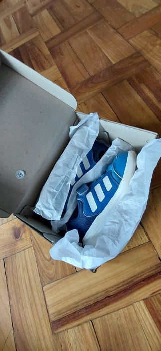 Sapatilhas criança Adidas 26