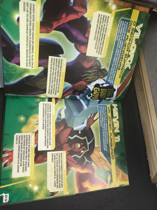 Ben 10, O grande livro de Ben 10.
Livro de leitura e de actividades e