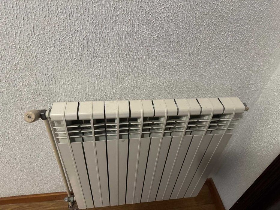 11 radiadores águas quente, Roca 690€