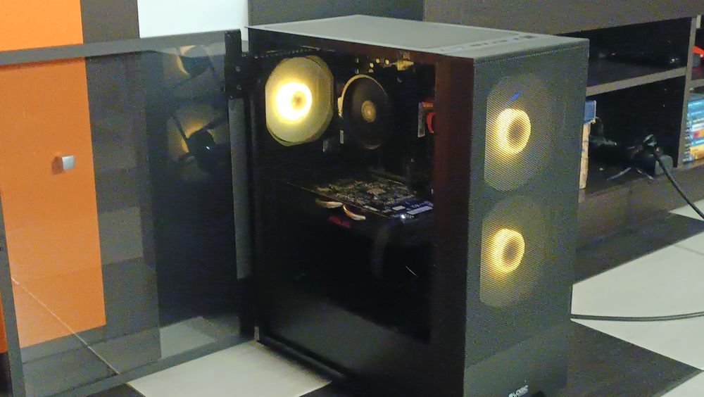 Komputer z RTX 5050 | Ryzen 4500 | 16GB RAM