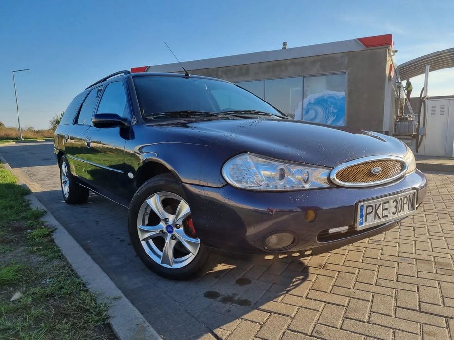 Ford Mondeo Ford Mondeo Ghia Mk2 rok 1998 2.0 zetec 16V