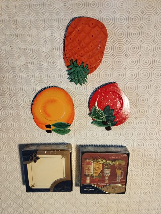 Caixas coleção (madeira,loiça,,metal,tecido) bases copos