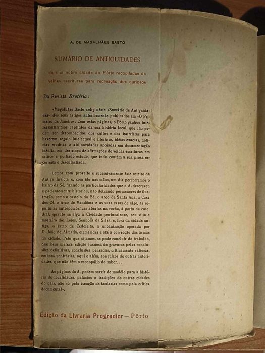 Fernão Lopes, suas "crónicas perdidas" e a crónica geral do reino por A. de Magalhães Basto (1943)
