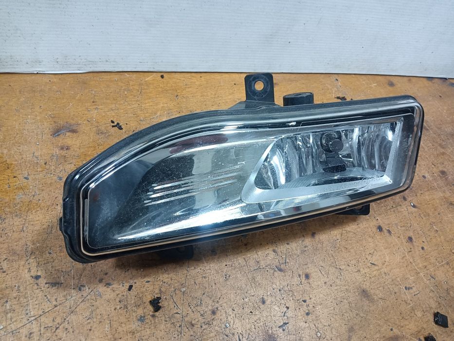 Farol nevoeiro Nissan qashqai e LEAF 2018