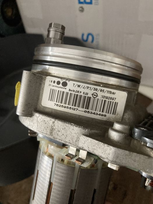 Bomba direção assistida Opel Astra H para peças