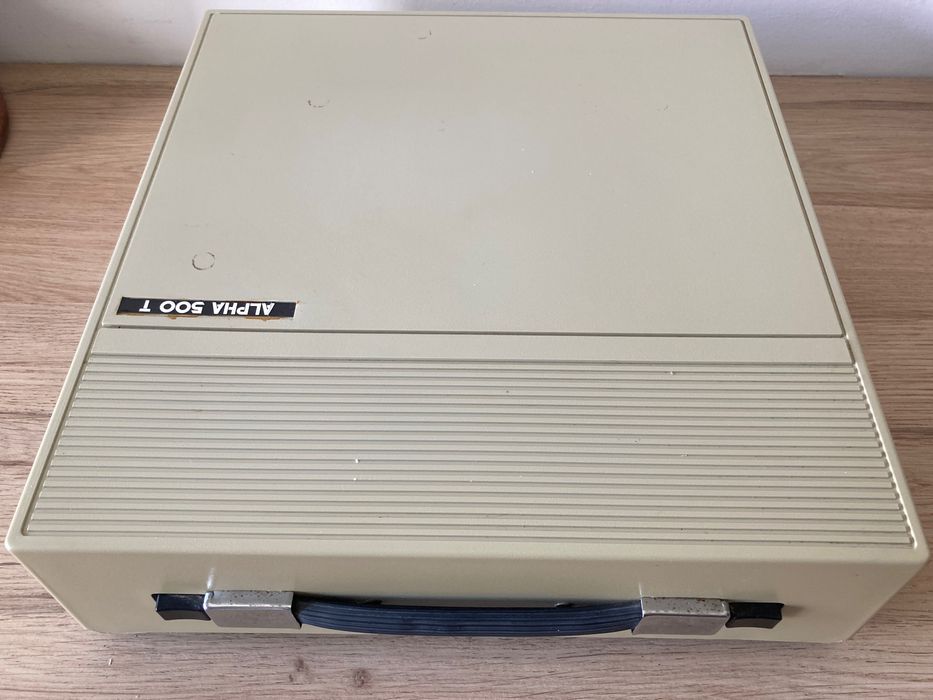 Máquina de Escrever   ***   Alpha  500  T