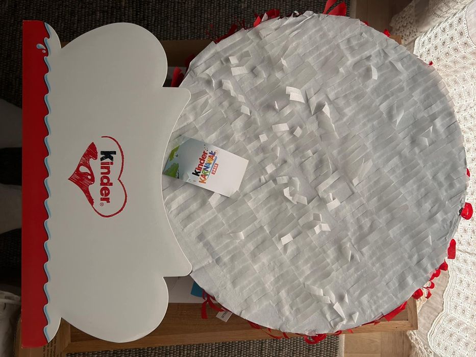 Piniata Kinder do samodzielnego ozdobienia