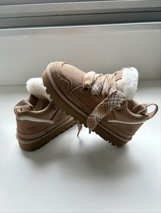 UGG lowmel tamanho 38