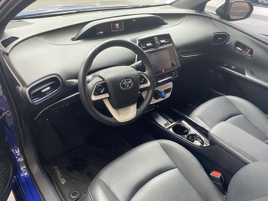 Продам Toyota Prius