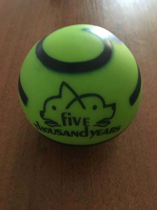 Мяч гумовий пригучий для собак діаметром 7,5см з пищалкою,або дітям