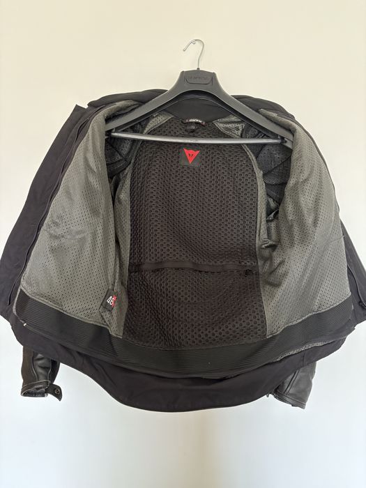 Casaco Dainese Avro 4 Micro-perfurado