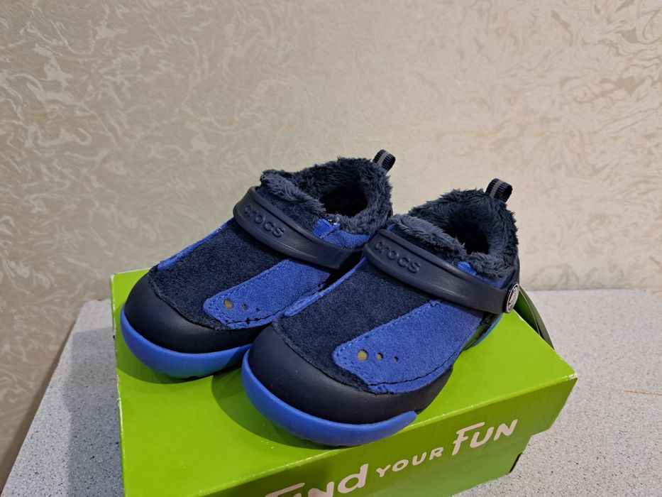 Crocs кросівки сліпони с7 (23-24)