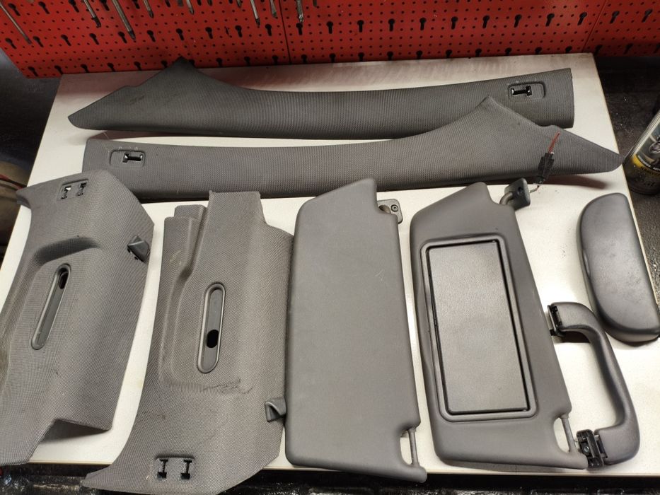 Podsufitka czarna Opel Astra H GTC plus elementy