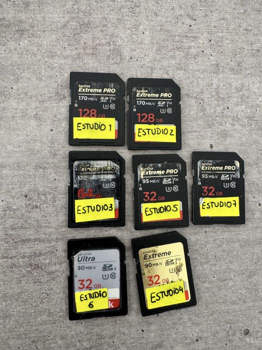7 cartoes memorias SD - Sandisk v30