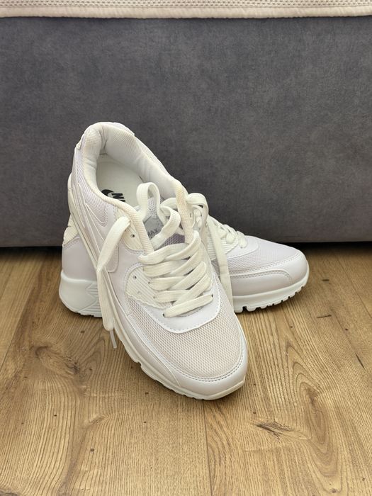 Białe męskie adidasy buty sportowe r.42