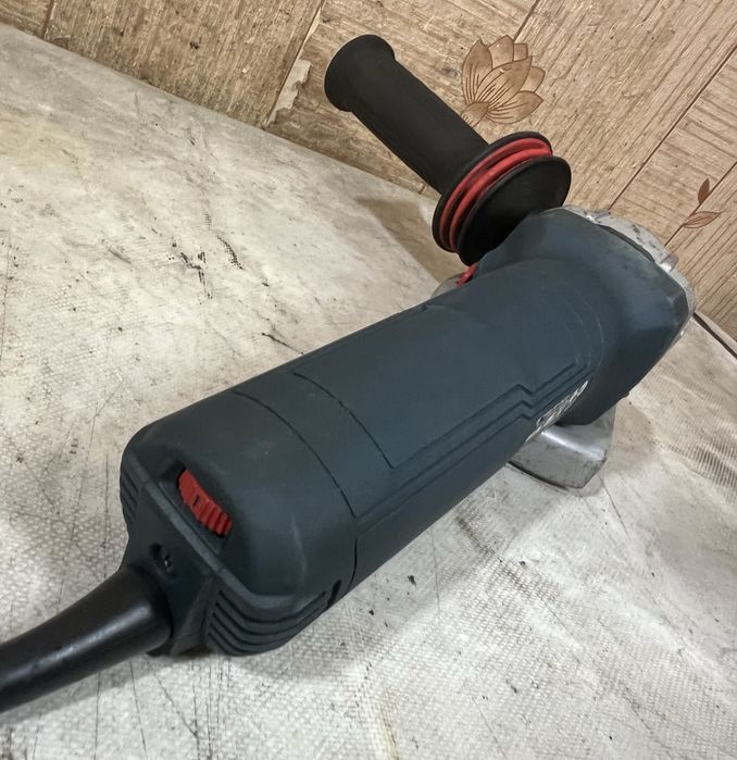 Bosch GWS 12-125 S Professional — болгарка з регулюванням обертів