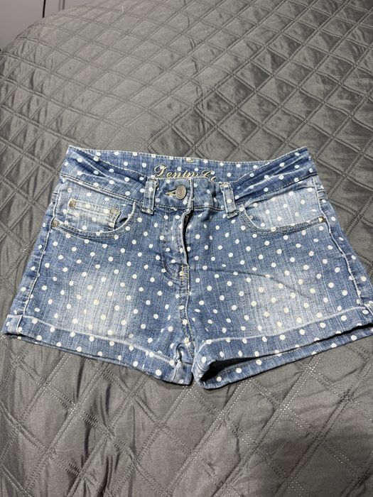 Spodenki jeansowe kropki wycierane r 140 146 modne na lato krótkie