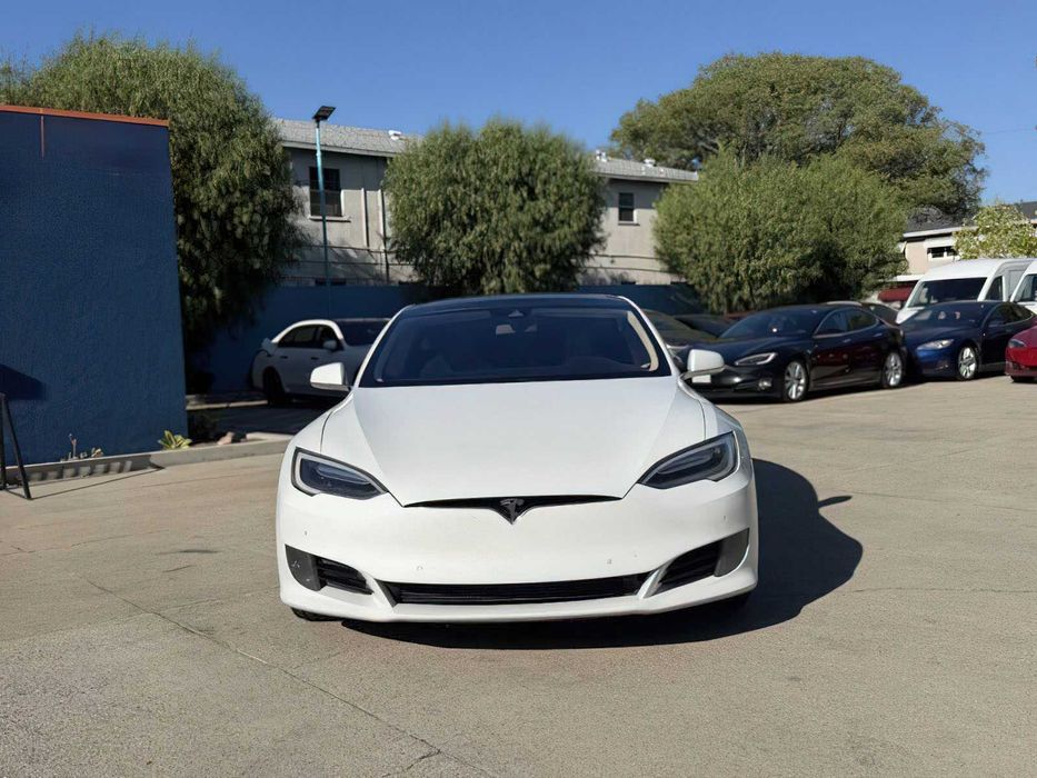 Tesla Model S 75D      2016