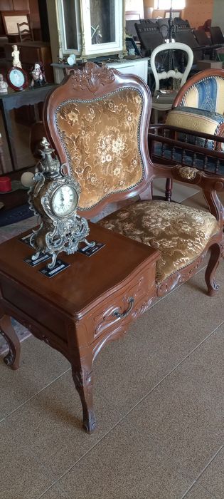 Grande Lote de  antiguidades............. e velharias vintage vendo se