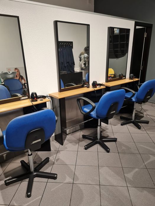 Mobilia de salão completo ou parcial