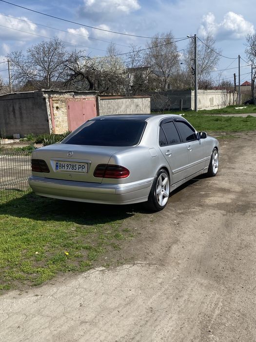 Продам мерседес 210 2.7cdi 2000год