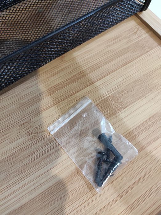 Organizer na dokumenty metalowy A4 czarny 6 przegródek