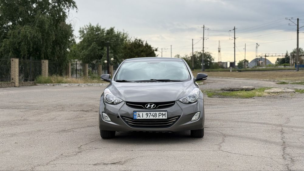 Huyndai elantra 2012, 1.8 газ/бенз
