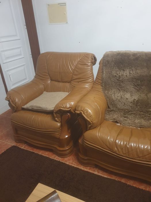 Sofá 2 lugares , mais 2 lugares independentes