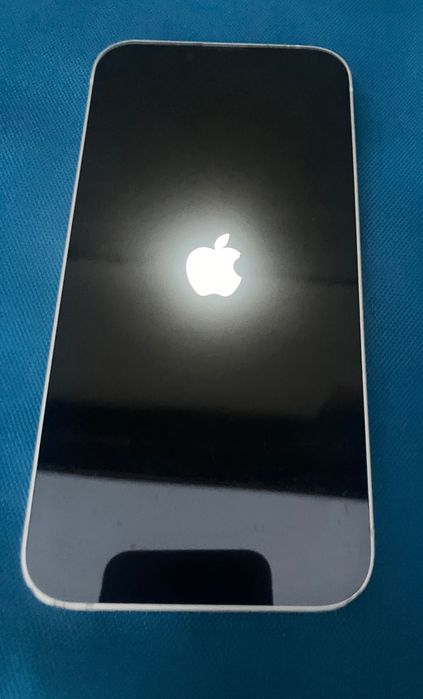 Ładny iPhone 14 , biały