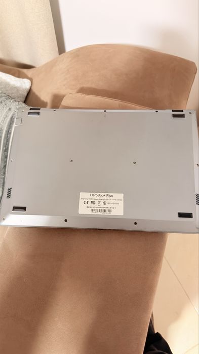 Portátil Chuwi Intel N4020 8GB RAM 128GB SSD
