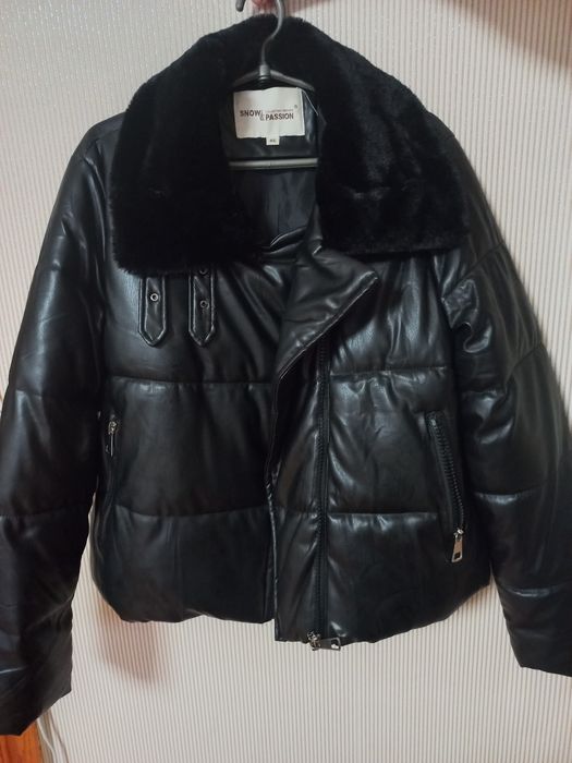 Зимова куртка НОВА