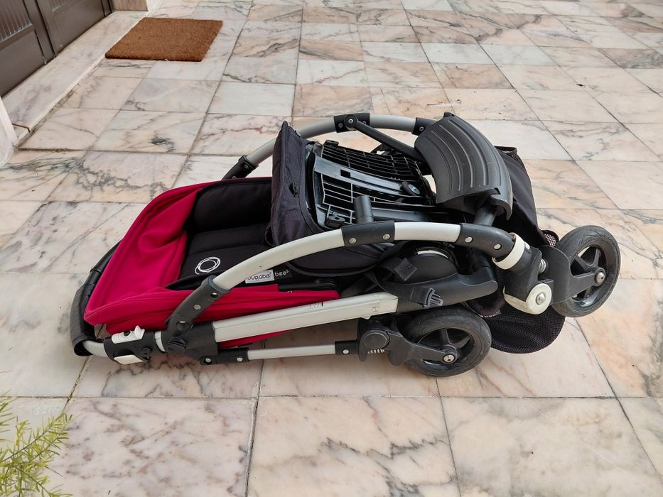 Carrinho Bugaboo com Cocoon e adaptadores para ovinho