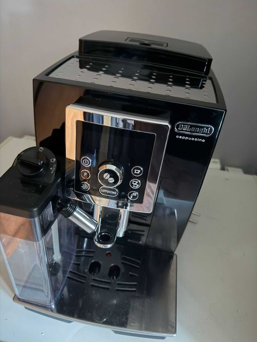 Sprzedam express do kawy DELONGHI
