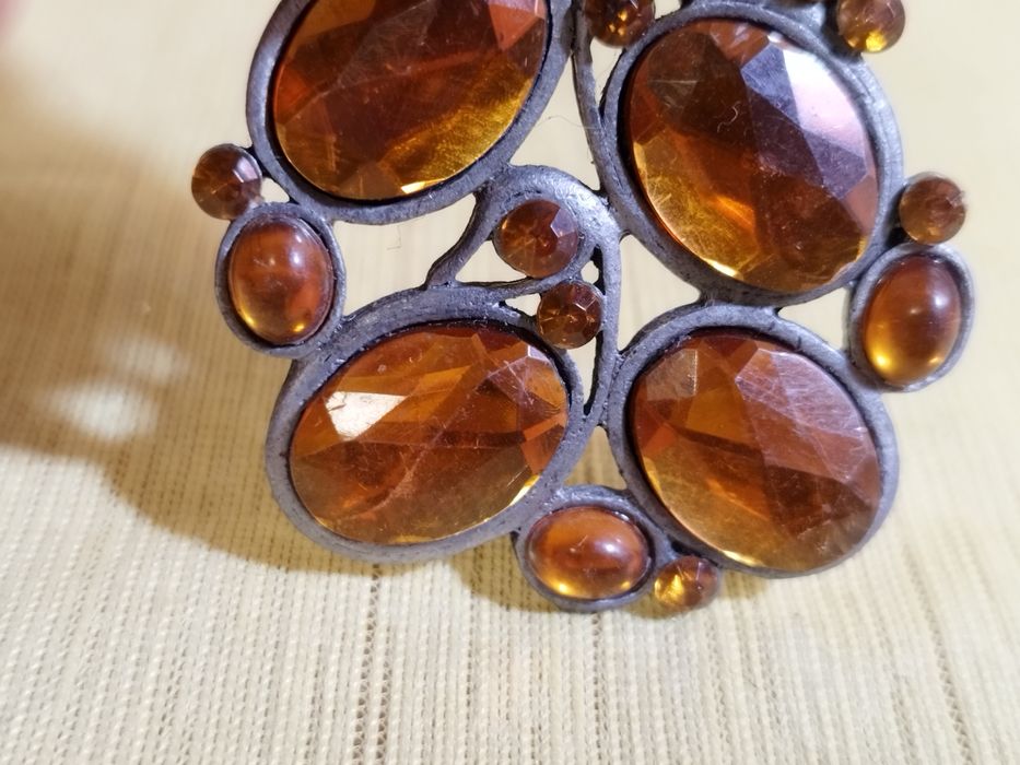 Wisiorek "Mozaika"/ Metaloplastyka plus imitacja bursztynu/ Nowy