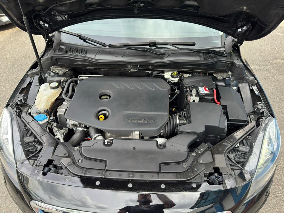 Volvo V40 Cross Country 1,6 D2 2013  ВІДЕО