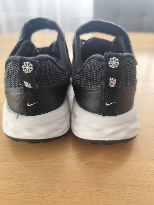 Buty Nike chłopiec, czarne, rozm. 30, adidasy
