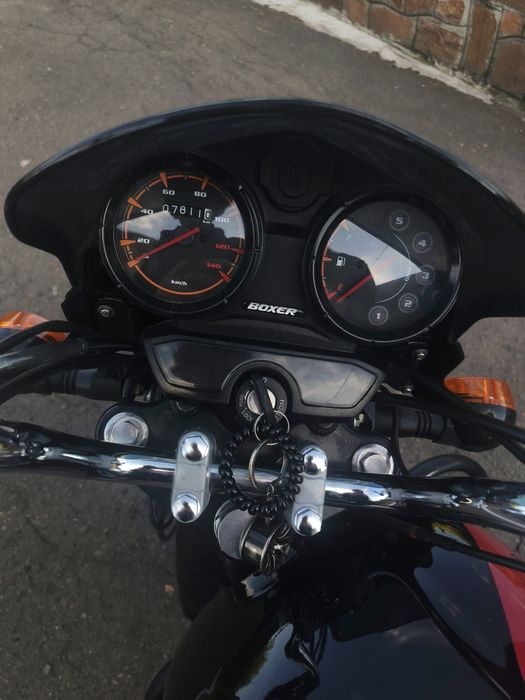 Мотоцикл bajaj boxer 125