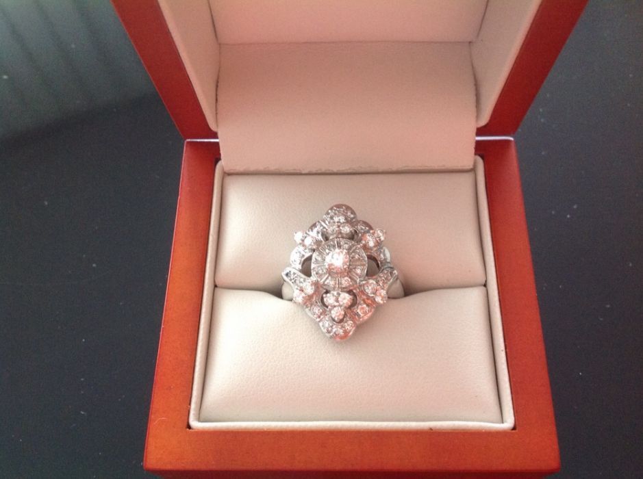 СРОЧНАЯ ПРОДАЖА!! Кольцо с бриллиантами,хорошей чистоты