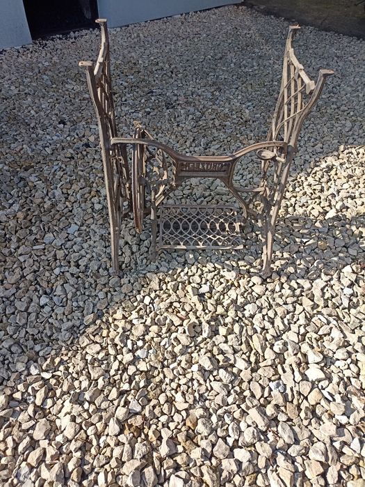 Podstawa pod maszynę do szycia na stolik kawowy PRL vintage retro