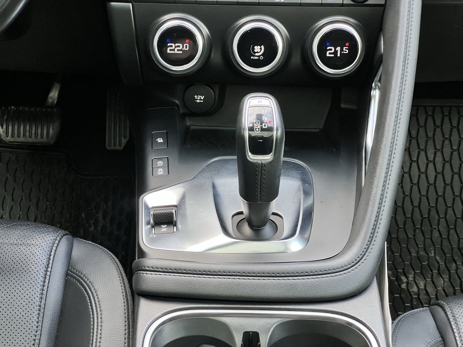 Jaguar E-pase 2019 рік 2.0 Бензин AWD