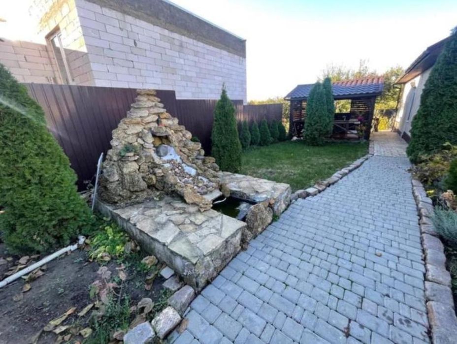 Продаю будинок у с. Нерубайське (215-617)