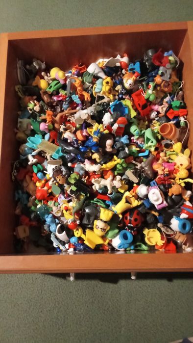 Duża kolekcja Figurek Kinder Jajko Niespodzianka