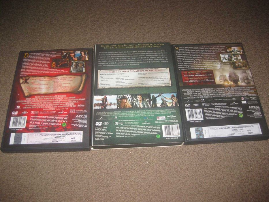 3 DVDs da Saga "Piratas das Caraíbas" com Johnny Depp