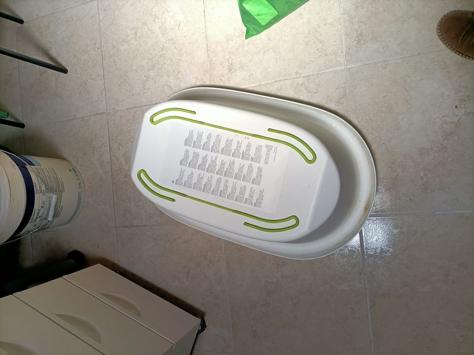 Vendo banheira IKEA praticamente nova