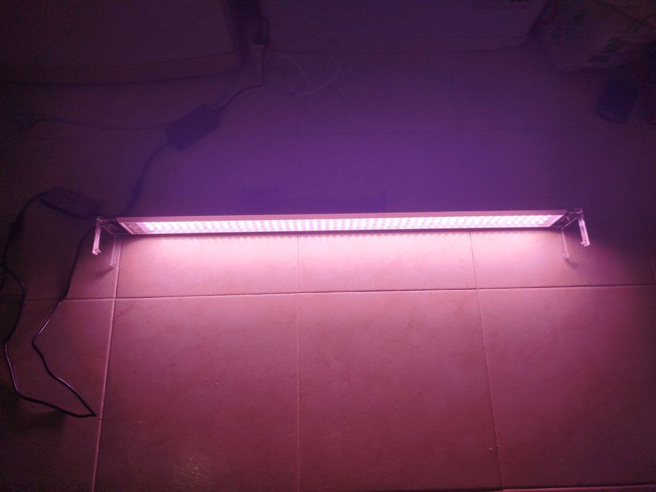 Calha de iluminação aquariofilia