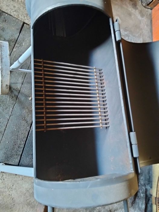 Grill wędzarnia ( nie używany)