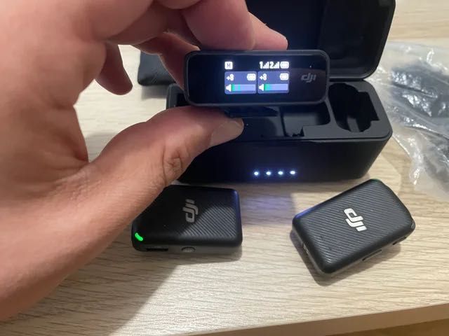 KIt para vídeo - Gimbal, microfones, ecrã. luz