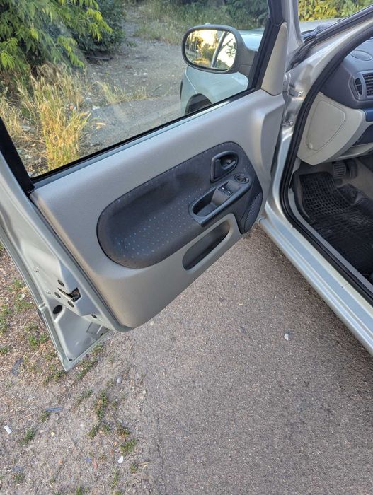 Renault Clio 1.2 бензин