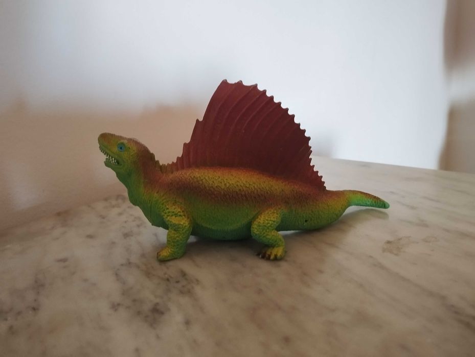 Dinossauros de brinquedo.