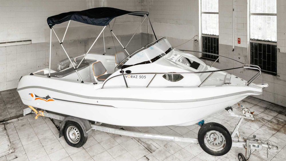 Lancha com cabina Voraz 505 Free Winter Storage